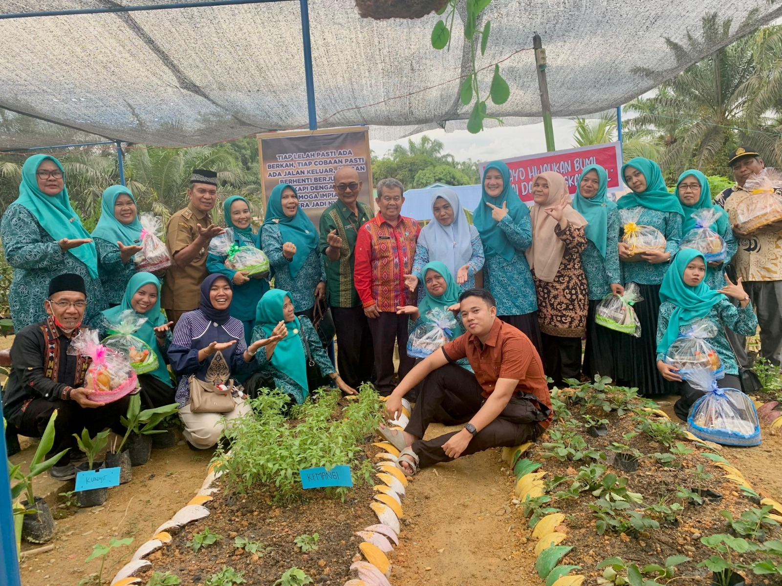 Pengelolaan Pekarangan Sebagai Upaya Pemberdayaan Ekonomi